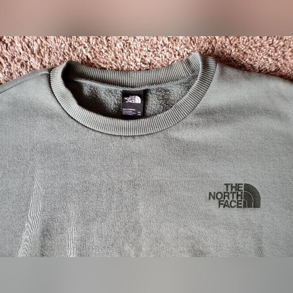 The North Face Men's Balsam Green Crewneck - Picture 8 of 10
